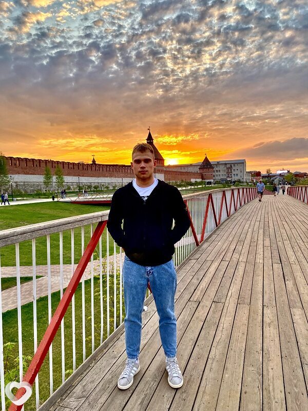 Владимир, 21, Туле — анкета №1802451