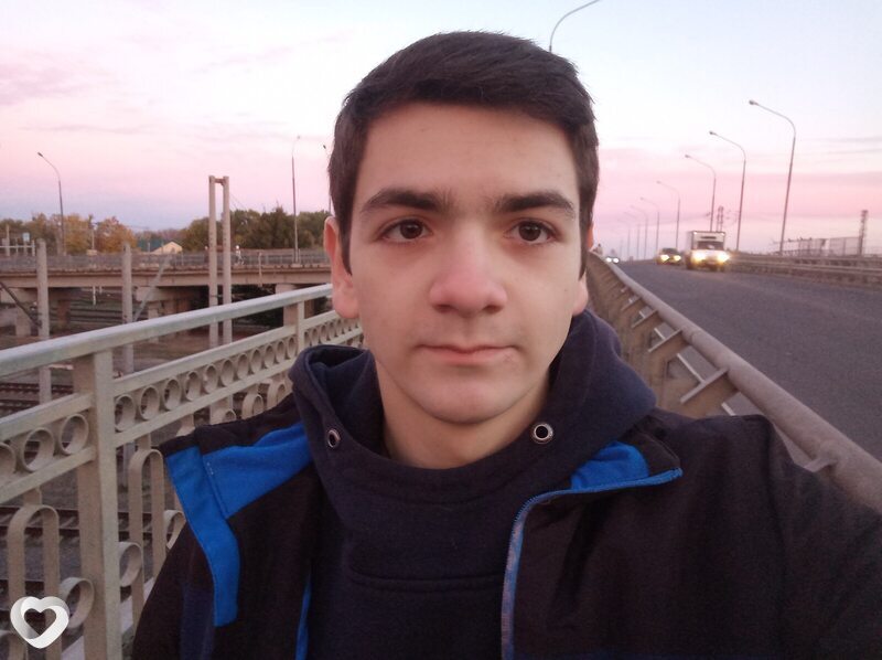 Михаил, 20, Лозовой — анкета №1802303