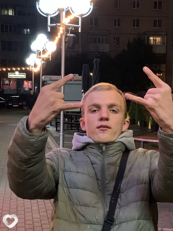 Саша, 22, Мозыре — анкета №1802678