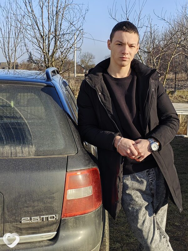 Максим, 19, Бресте — анкета №1803715