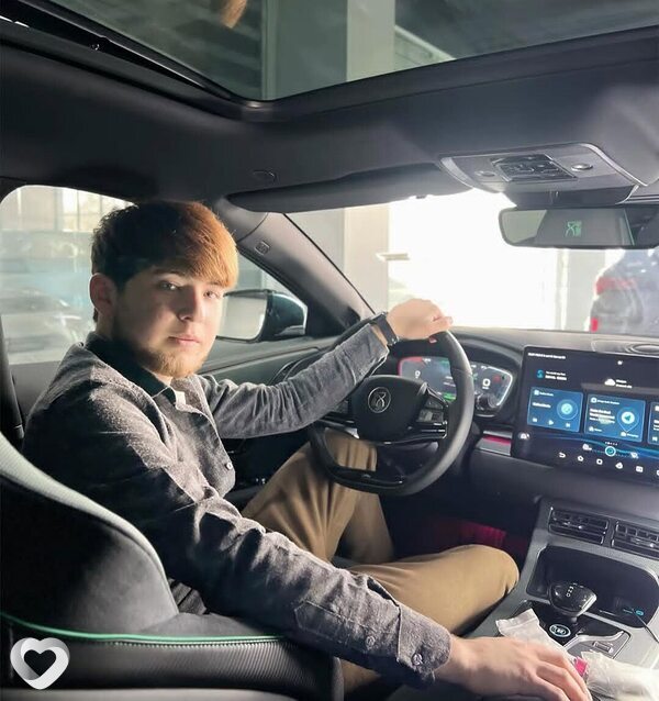 Артур, 25, Санкт-Петербурге — анкета №1803037