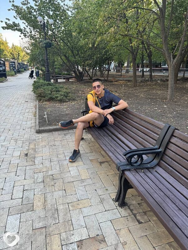 Александр, 21, Донецке — анкета №1806241