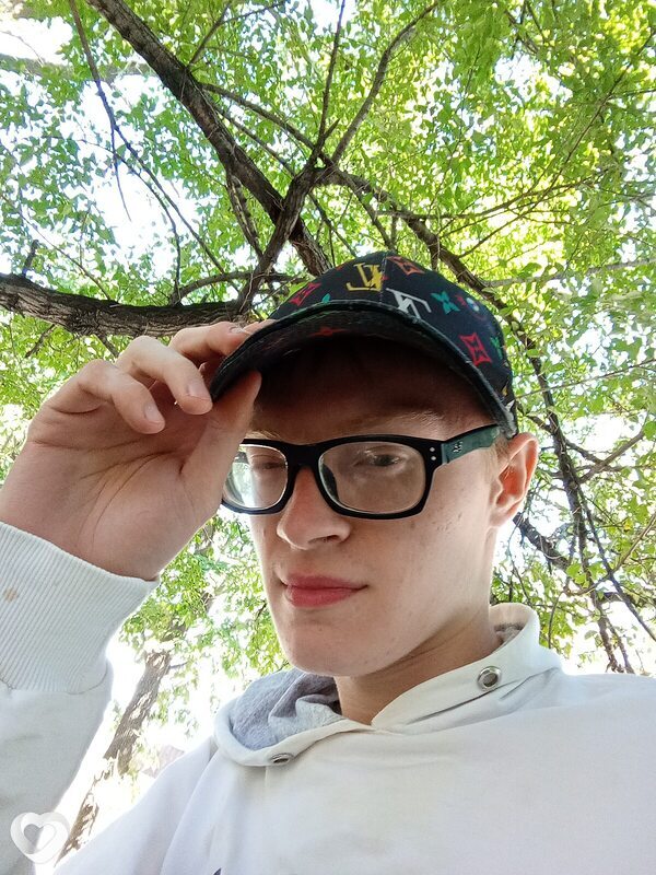 Дмитрий, 21, Владивостоке — анкета №1811195