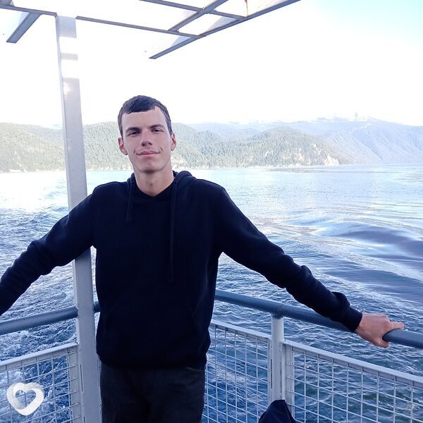 Антон, 23, Оренбурге — анкета №1812630