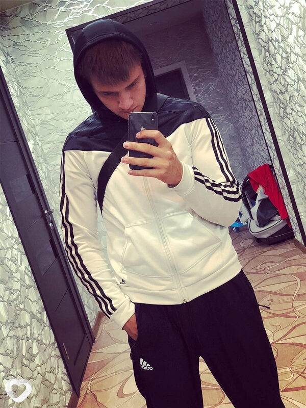 Никита, 21, Ангарске — анкета №1816653