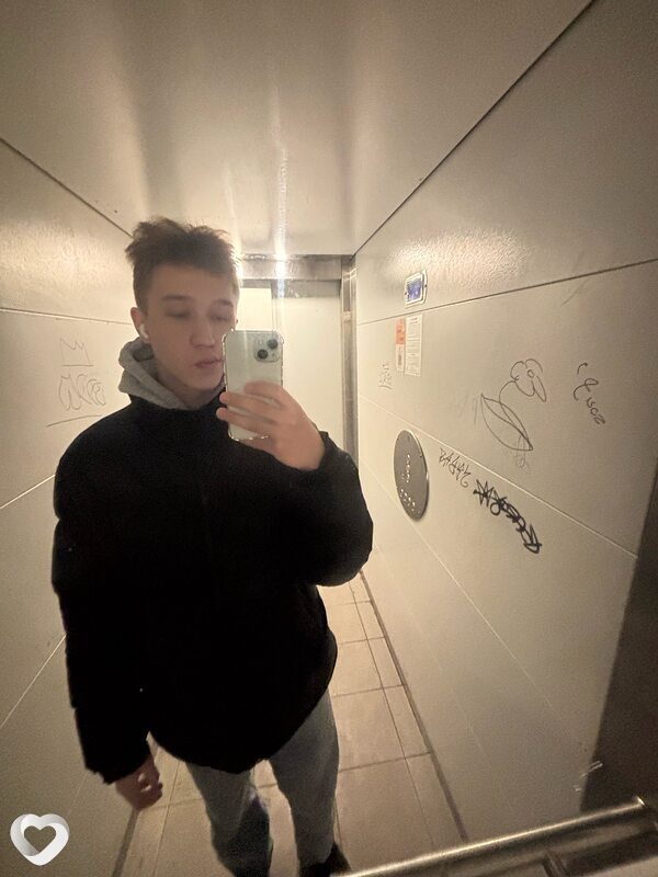Andrey, 21, Москве — анкета №1818565