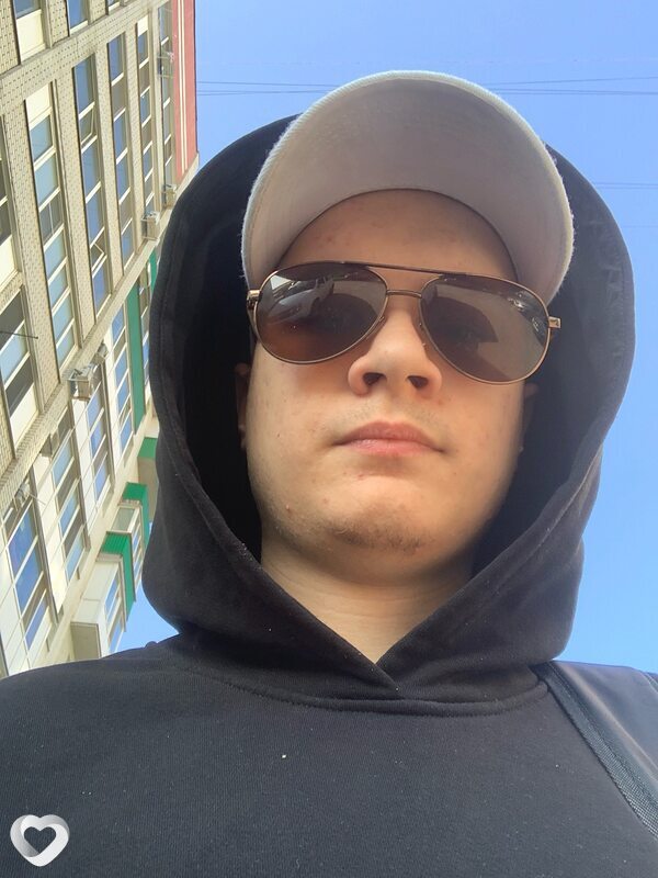 Денис, 21, Саратове — анкета №1820352