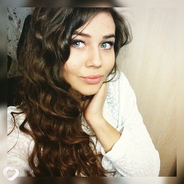Катя, 20, Омске — анкета №1821595