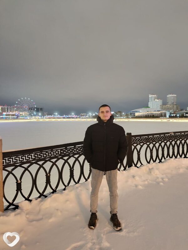 Александр, 22, Москве — анкета №1821714