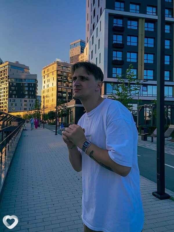 Илья, 25, Екатеринбурге — анкета №2098190