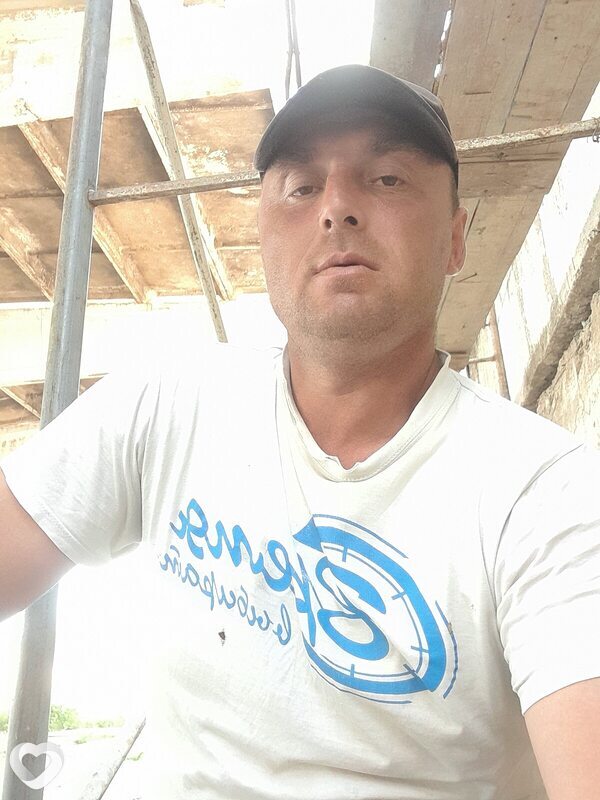 Виктор, 41, Ужуре — анкета №1823616