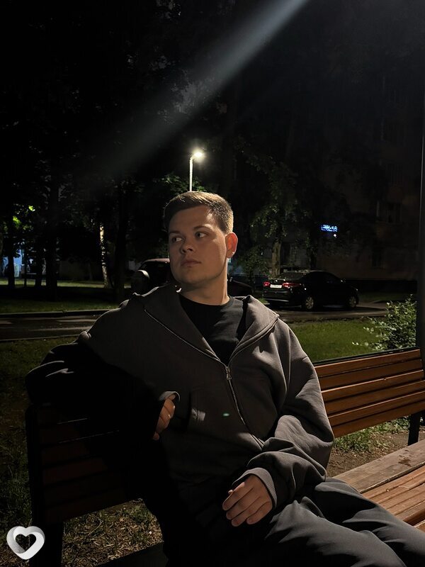 Вадим, 28, Снежном — анкета №1824514