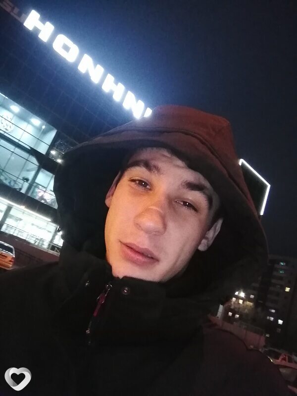 Антон, 22, Абакане — анкета №1827961