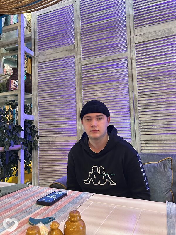 Илья, 20, Екатеринбурге — анкета №1829750