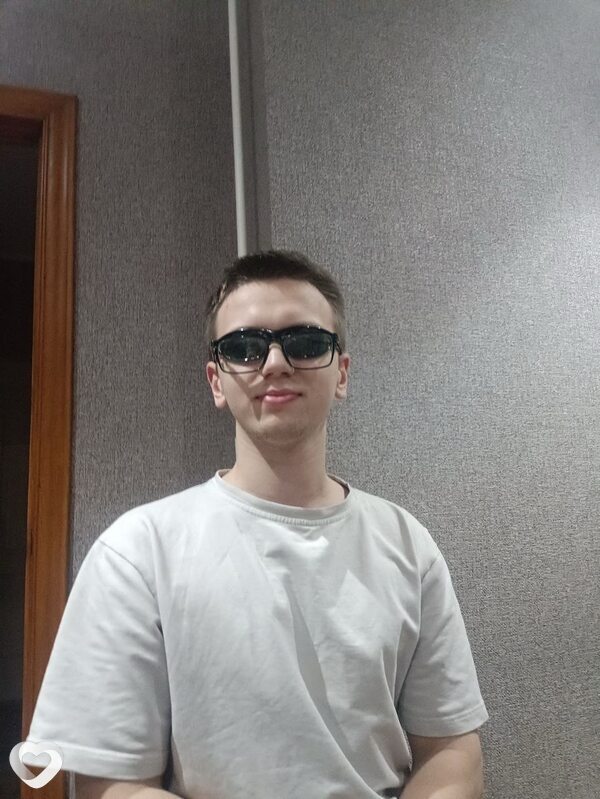 Артем, 21, Киеве — анкета №1830288