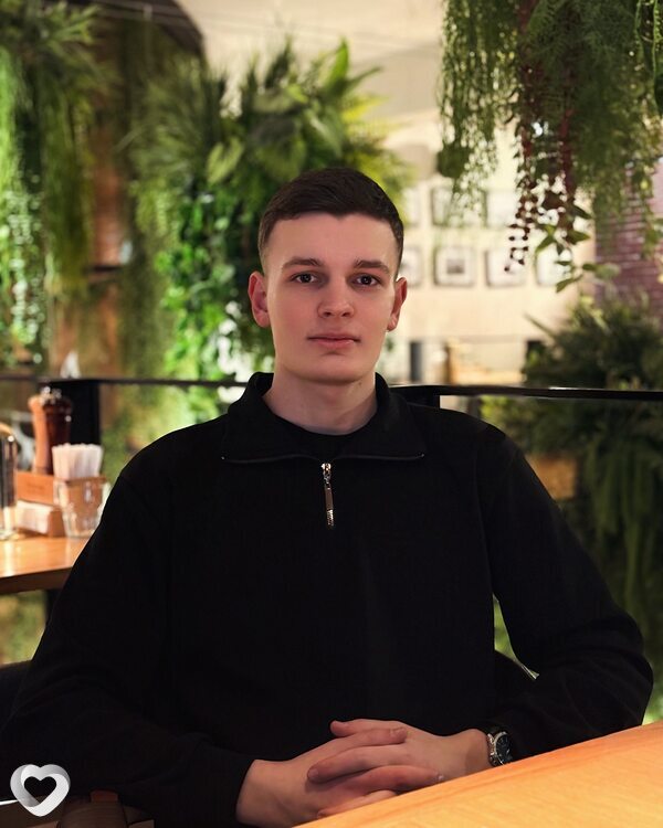 Александр, 19, Москве — анкета №1831077