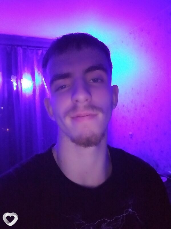 Алекс, 21, Минске — анкета №1831558