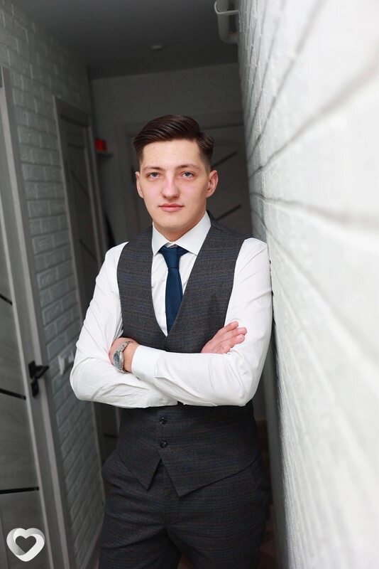 Алексанбр, 24, Подпорожье — анкета №1831976