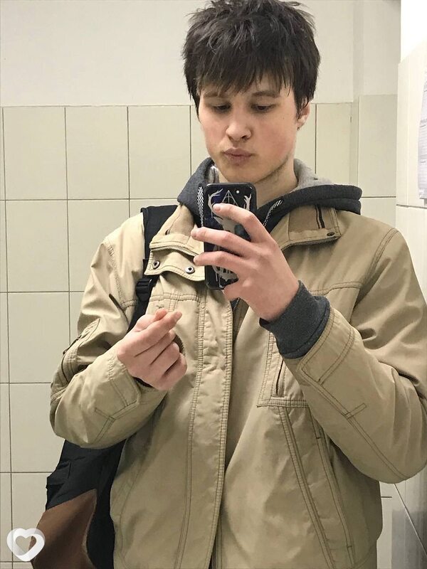Михаил, 20, Москве — анкета №1832811