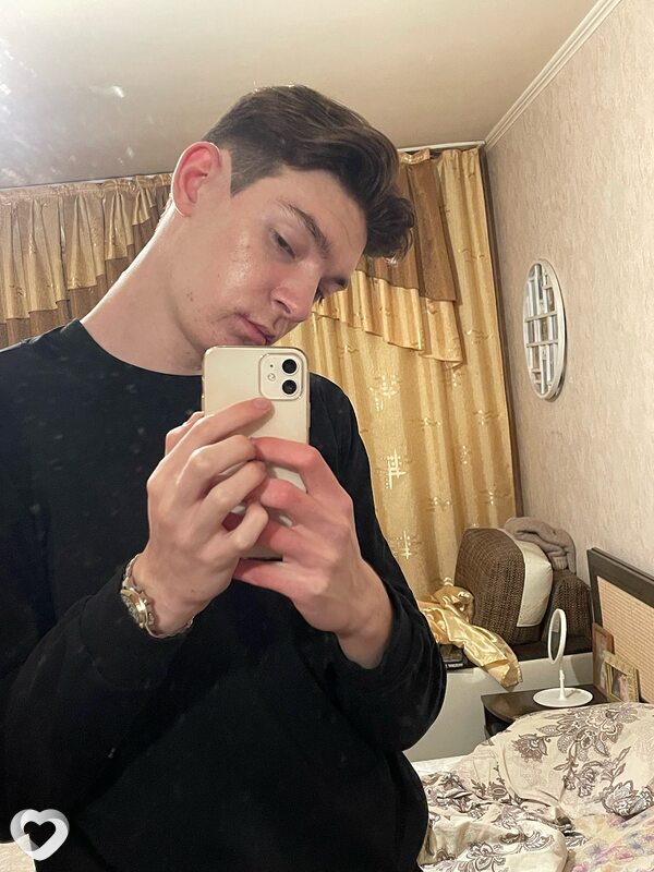Илья, 20, Барнауле — анкета №1833288