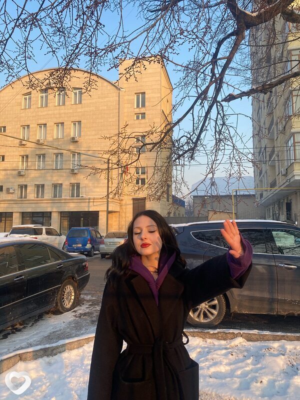 Ася, 19, Бишкек — анкета №1833782