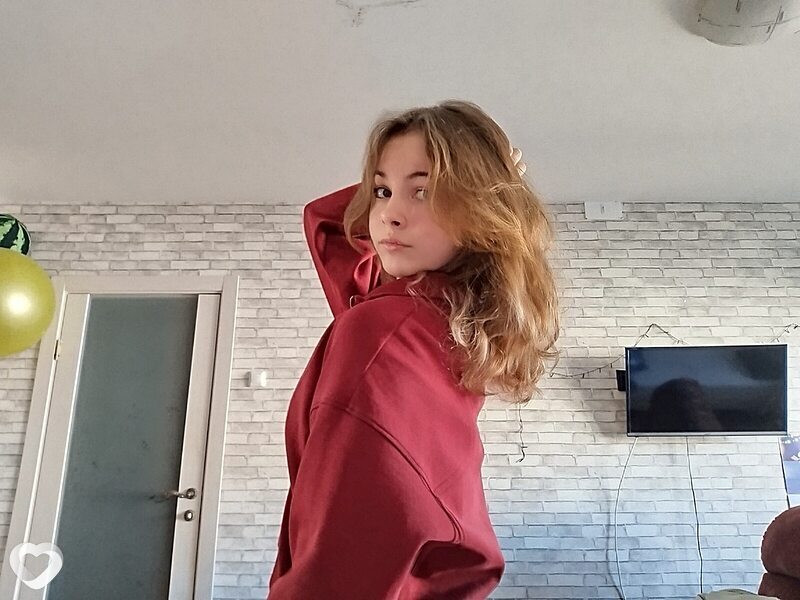 Аня, 20, Пскове — анкета №1836313