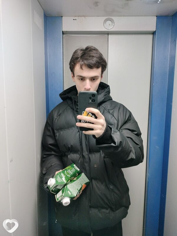 Юрий, 22, Москве — анкета №1836844