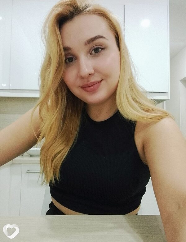 Карина, 22, Междуреченске — анкета №1836901
