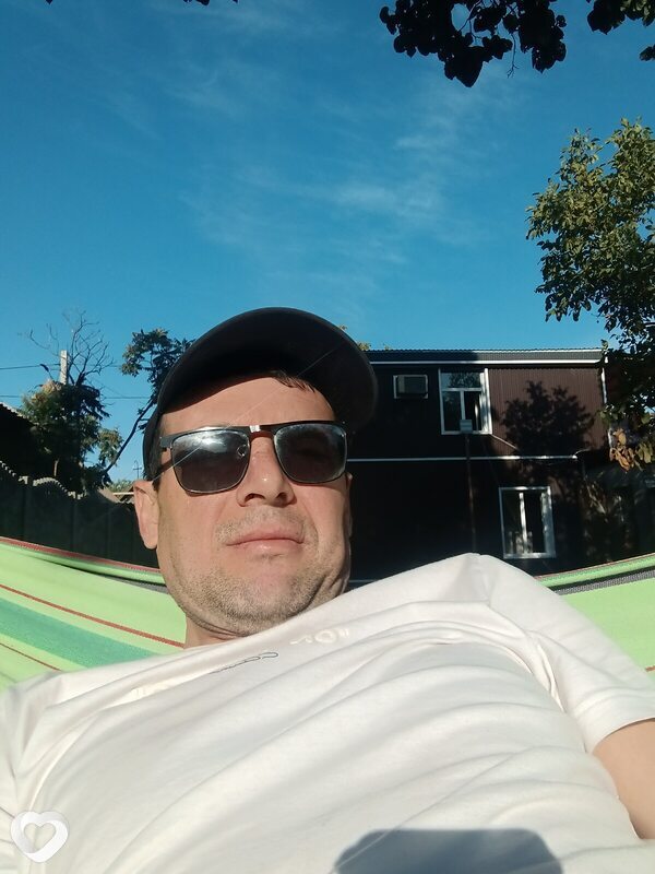 Максим, 41, Новотроицке — анкета №1837075