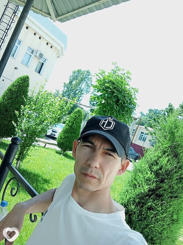 Санёк, Алмалык