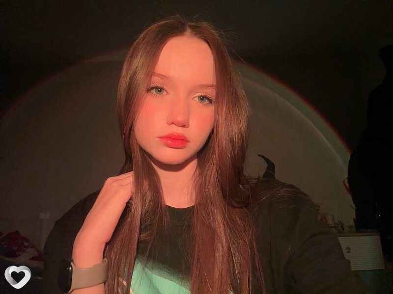 Аня, 21, Москве — анкета №1837569