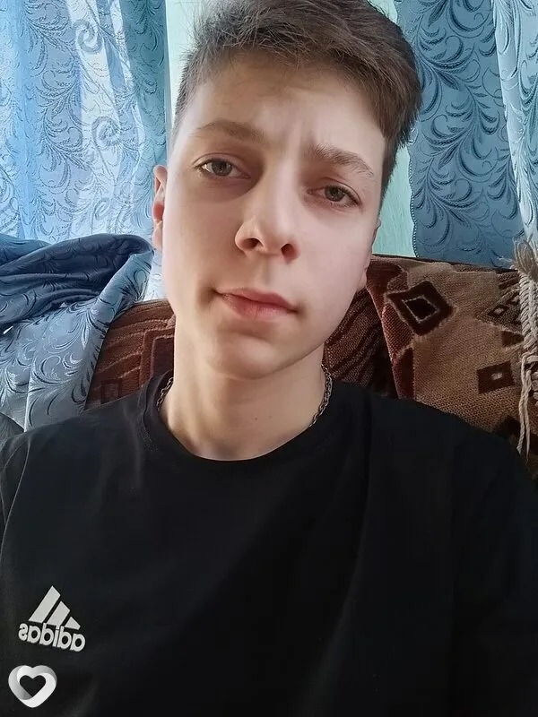 Александр, 19, Барнауле — анкета №1838418