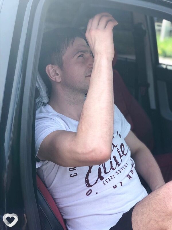 Юрий, 33, Коммунаре — анкета №1840275