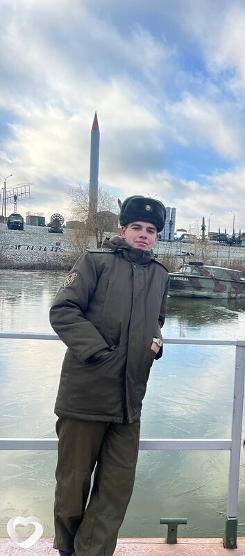 Никита, Круглое