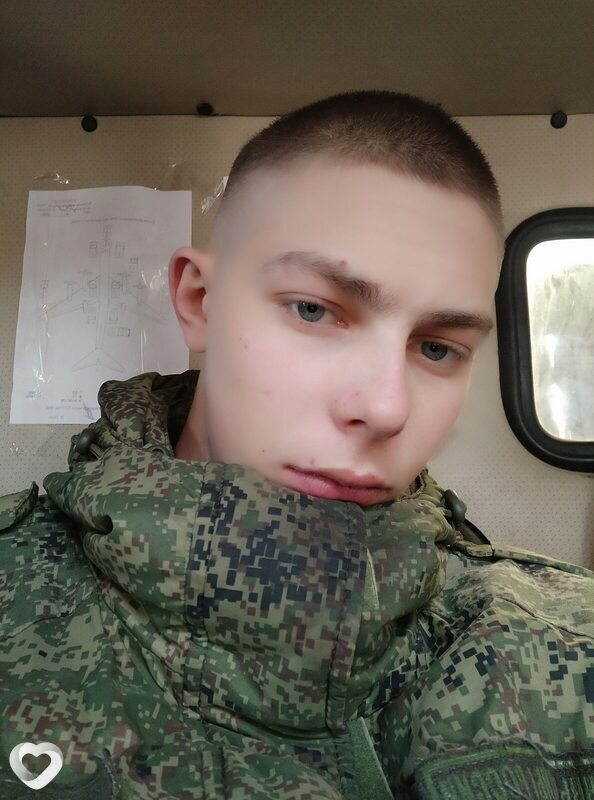 Денис, 20, Свободном — анкета №1841351