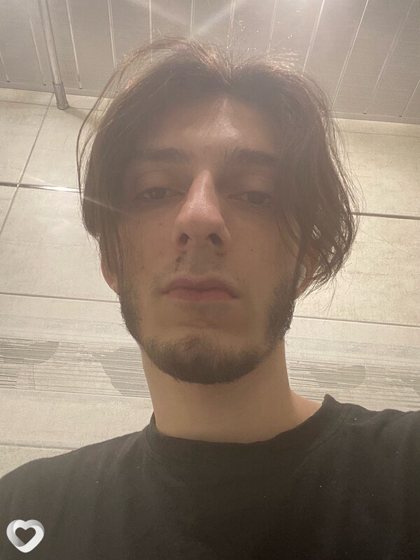 Артур, 21, Махачкале — анкета №1842308
