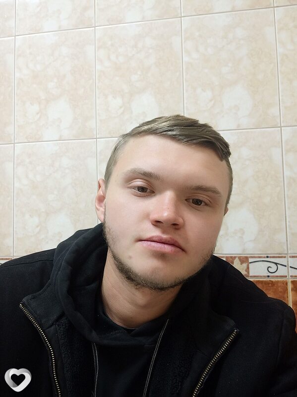 Максим, 22, Армавире — анкета №1843631