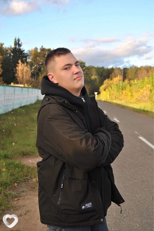 Эдуард, 21, Могилев — анкета №1843463