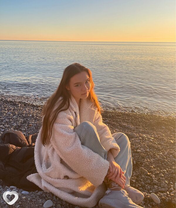 Анна, 21, Сочи — анкета №1846672