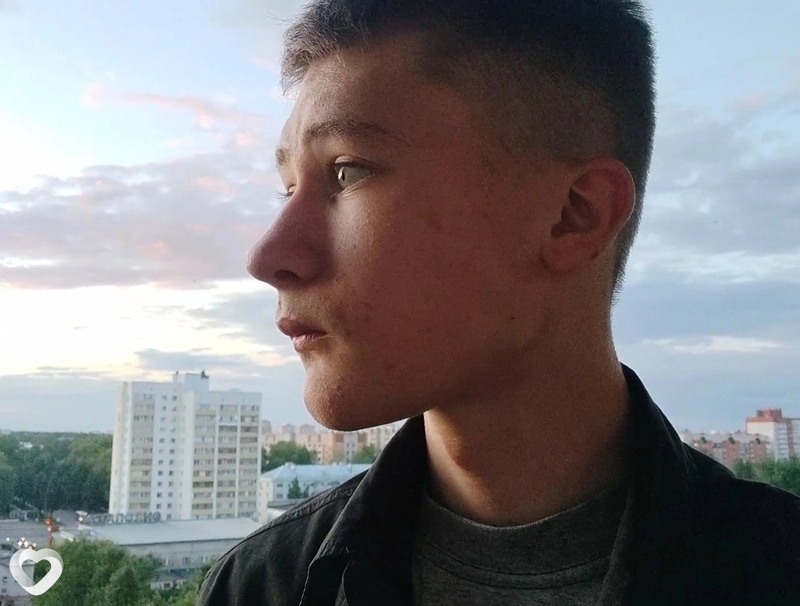 Илья, 19, Кирове — анкета №1848260