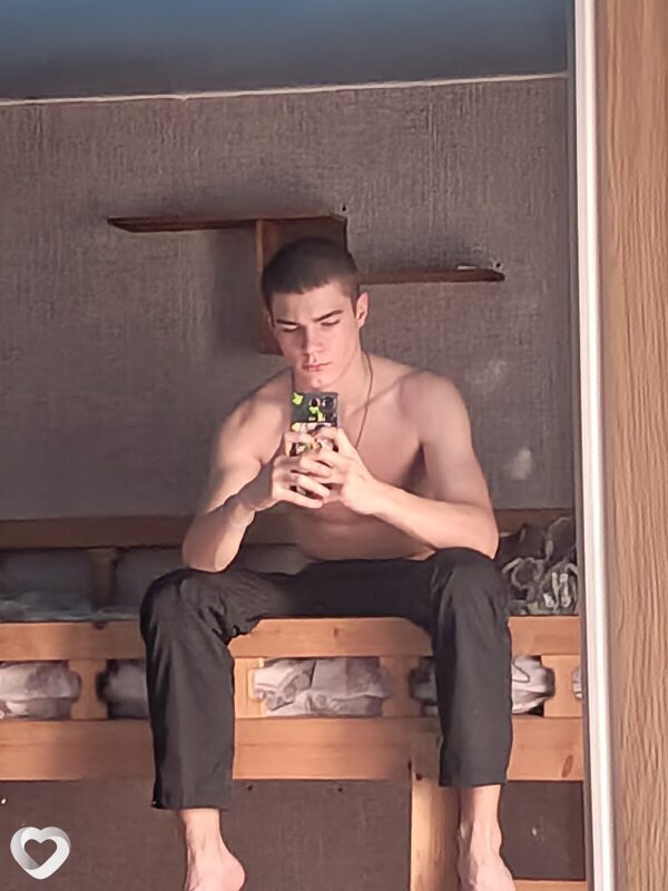 Денис, 21, Витебске — анкета №1848730