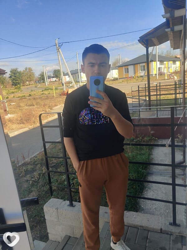 Артем, 22, Белгороде — анкета №1848491