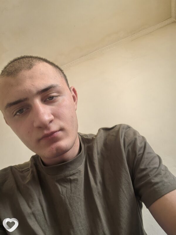 𝓓𝓮𝓷𝓲𝓼, 21, Чите — анкета №1849360