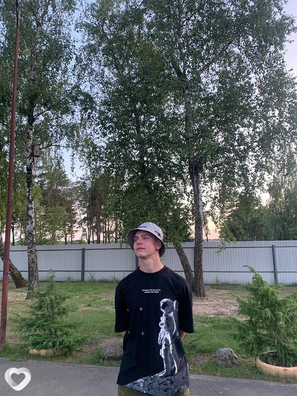 Александр, 21, Бресте — анкета №1850054