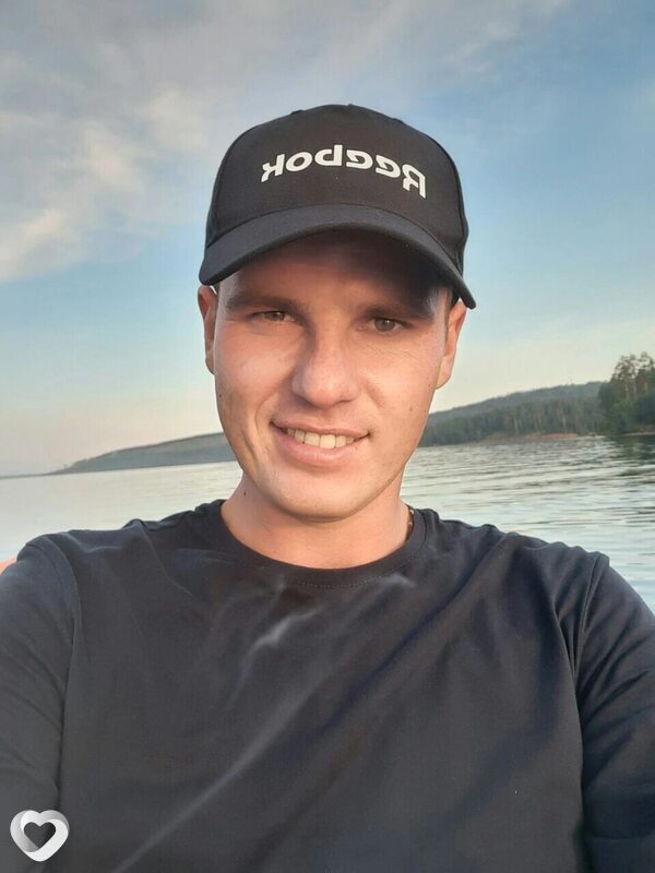 Александр, 31, Братске — анкета №1850651