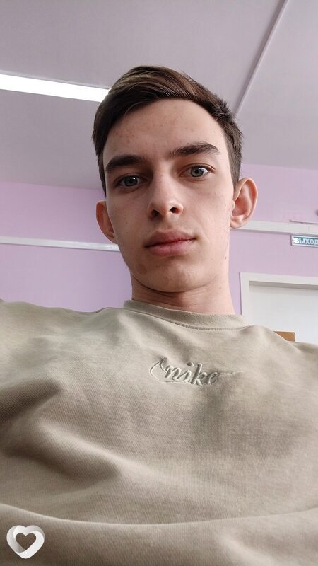 Максим, 20, Черногорске — анкета №1853766