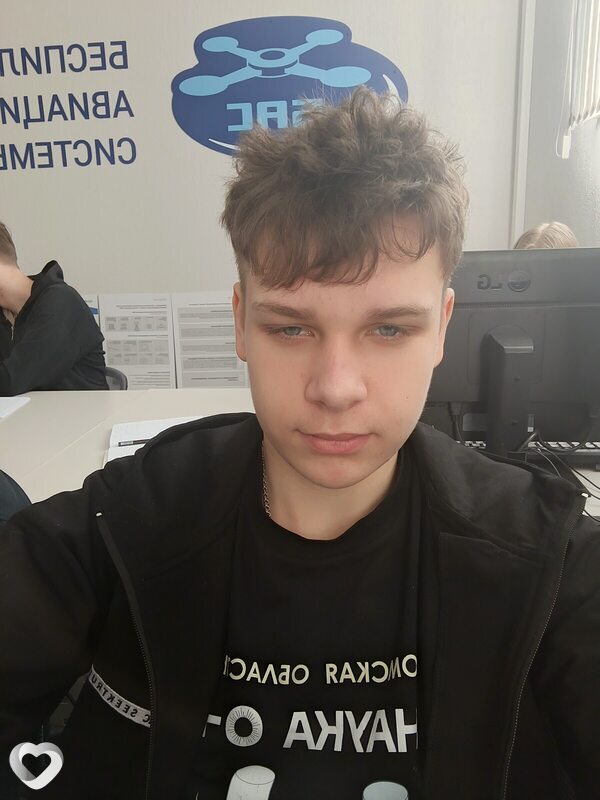 Виктор, 21, Томске — анкета №1855019