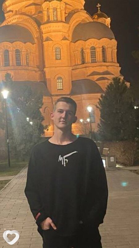 Никита, 20, Москве — анкета №2098273