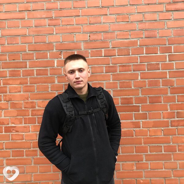 Артем, 23, Томске — анкета №1857307