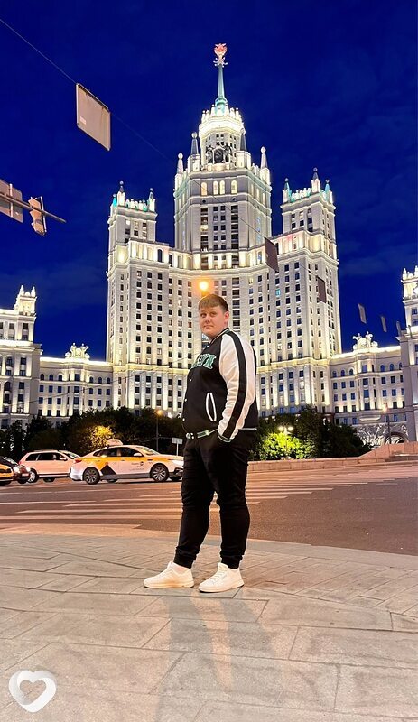 Стас, 20, Москве — анкета №1860417